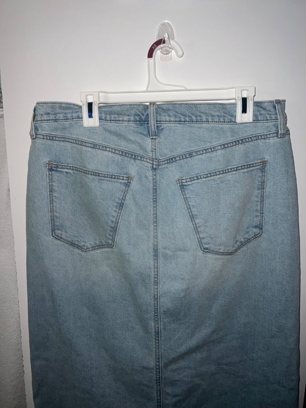 Women's blue Denim Maxi Skirt - Universal Thread Medium Wash 16 large slit NEW - Picture 5 of 6